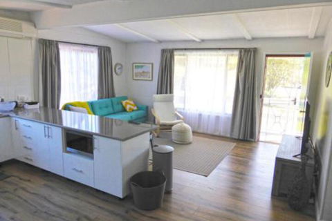 The Relax Shack At Culburra Beach Sleeps 7 - Accommodation Sydney 3