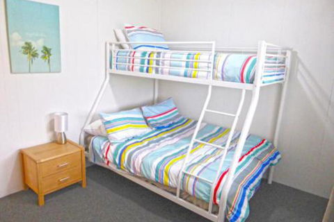 The Relax Shack At Culburra Beach Sleeps 7 - Accommodation Sydney 4