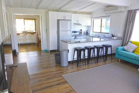 The Relax Shack At Culburra Beach Sleeps 7 - Accommodation Sydney 7