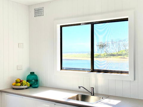 The Beach Arrawarra - Accommodation Sydney 2
