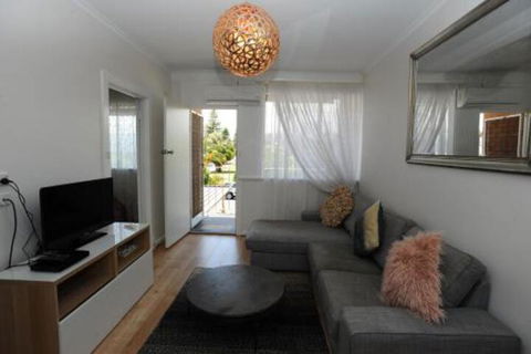 Glenelg Holiday Apartments The Broadway - Accommodation Sydney 0