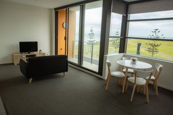 Watt Street 1 BR Apartment W Ocean Views - Sydney Resort 0