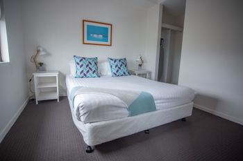 Watt Street 1 BR Apartment W Ocean Views - Sydney Resort 3