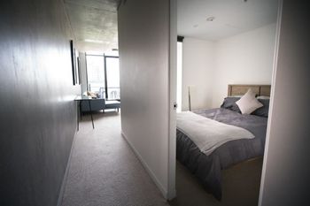 Spacious Apartment Close To Melbourne CBD - Accommodation Sydney 2