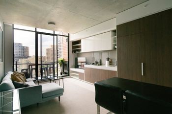Spacious Apartment Close To Melbourne CBD - Accommodation Sydney 6