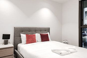 Zenith Melbourne Central - Sydney 4u 3