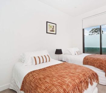 Smart Modern In St. Kilda - Accommodation Sydney 4