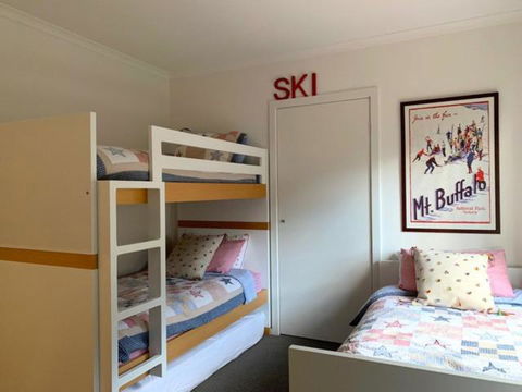 Reindeer 6 - Accommodation Sydney 1