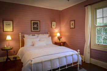 Arcadia Bed & Breakfast & Cottages - Accommodation Sydney 5