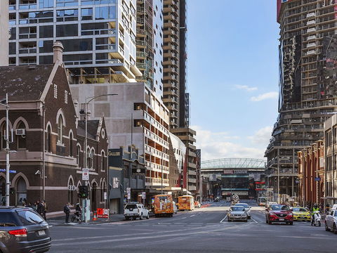 CHARLOTTE Manhatten Building Near Spencer St. & Southern Cross Station - Sydney 4u 5