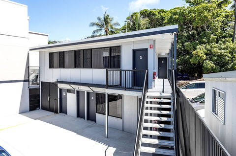 Airlie Sun & Sand Accommodation 6 - Sydney 4u 1