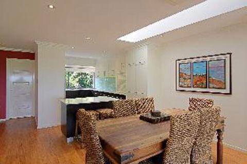 A PERFECT STAY 3 James Cook Apartments - Accommodation Sydney 3