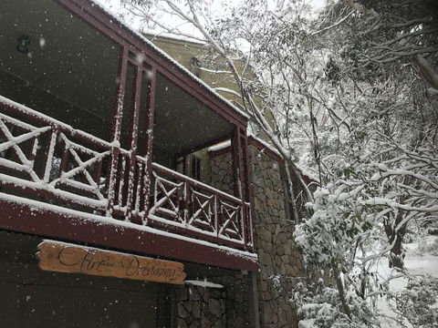 Thredbo 1380 - Sydney 4u 0