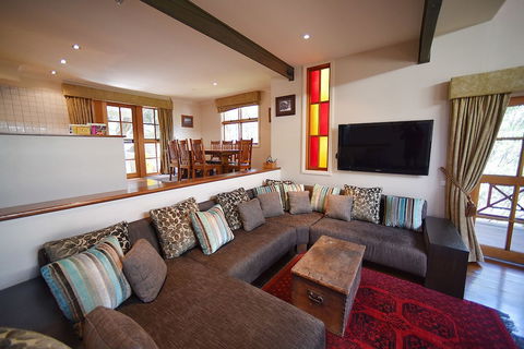Thredbo 1380 - Sydney 4u 6