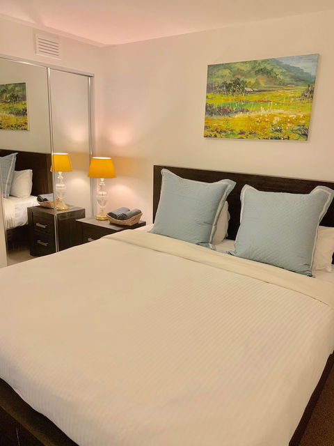 Luxury Apartment With View - Accommodation Sydney 6