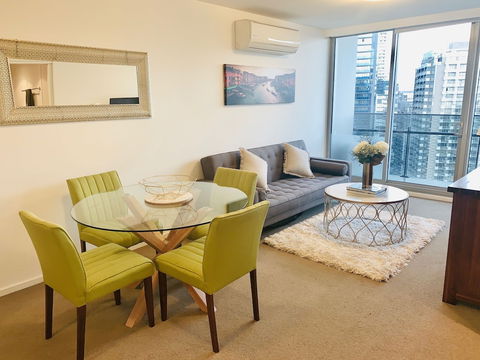 Luxury Apartment With View - Accommodation Sydney 0