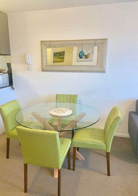 Luxury Apartment With View - Accommodation Sydney 3