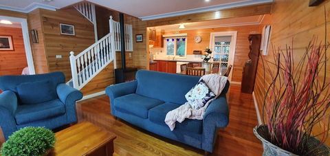 Dunes - Elegant Beach Villa With Huge Swim Spa - Accommodation Sydney 2