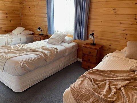 Dunes - Elegant Beach Villa With Huge Swim Spa - Accommodation Sydney 5