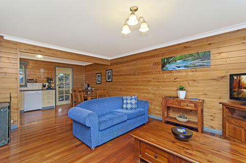 Dunes - Elegant Beach Villa With Huge Swim Spa - Accommodation Sydney 4