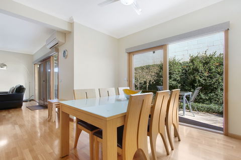 Apartments On Church - Unit 7 - Accommodation Sydney 1