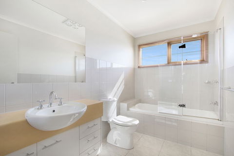 Apartments On Church - Unit 7 - Accommodation Sydney 5