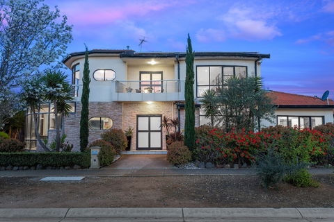 Villa De Marseilles - Melbourne - Accommodation Sydney 0