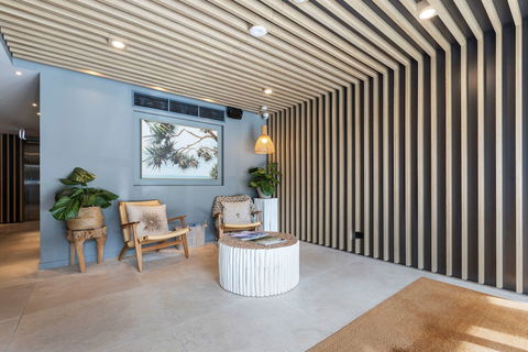 Breeze Mooloolaba - Sydney 4u 6
