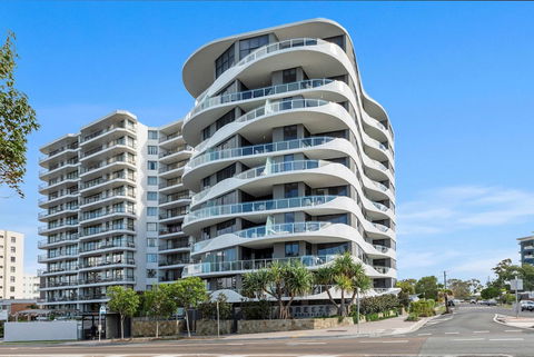 Breeze Mooloolaba - Sydney 4u 0