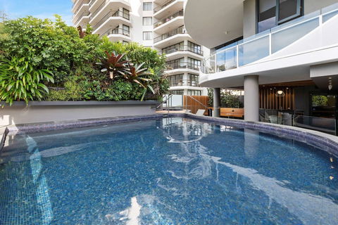 Breeze Mooloolaba - Sydney 4u 4