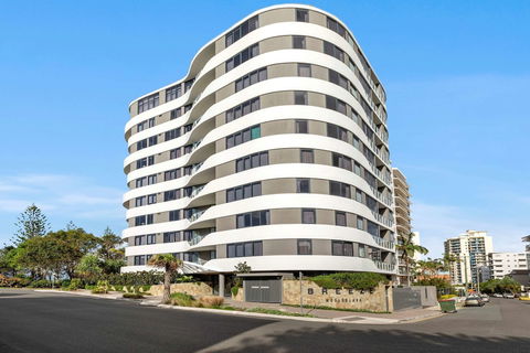 Breeze Mooloolaba - Sydney 4u 3