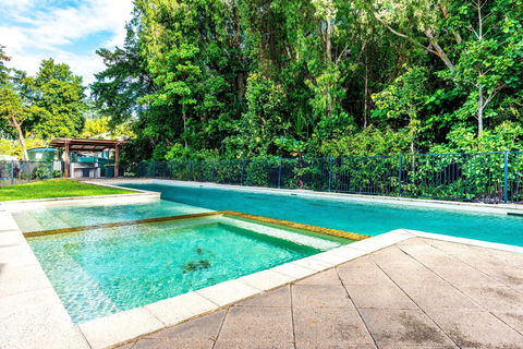 Blue Lagoon Villa B - Accommodation Sydney 4