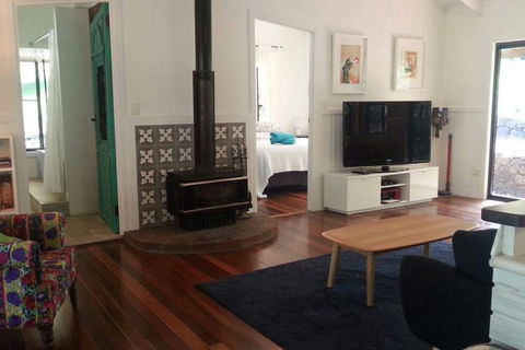 1 Bedroom Home Surrounded By Nature - Accommodation Sydney 6