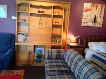 Channel Views - Accommodation Sydney 3