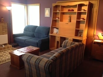 Channel Views - Accommodation Sydney 4