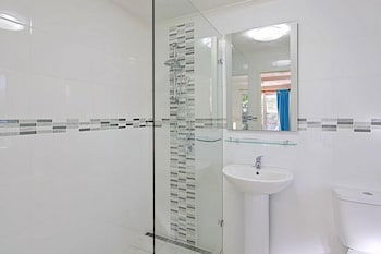 A PERFECT STAY - Clarkes Beach Villa - Accommodation Sydney 5