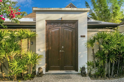 Your Luxury Escape - Amala Villa - Accommodation Sydney 0