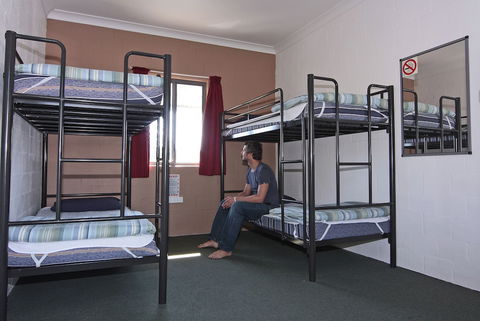 Byron Bay YHA Hostel/Backpackers - Accommodation Sydney 5