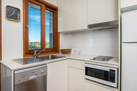 A PERFECT STAY - Quiksilver Apartments - The Wreck - Accommodation Sydney 1