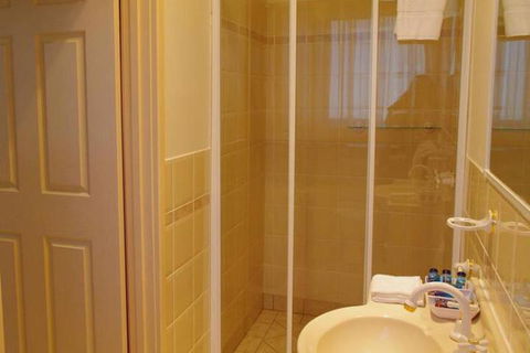 Batemans Bay Manor - Accommodation Sydney 2