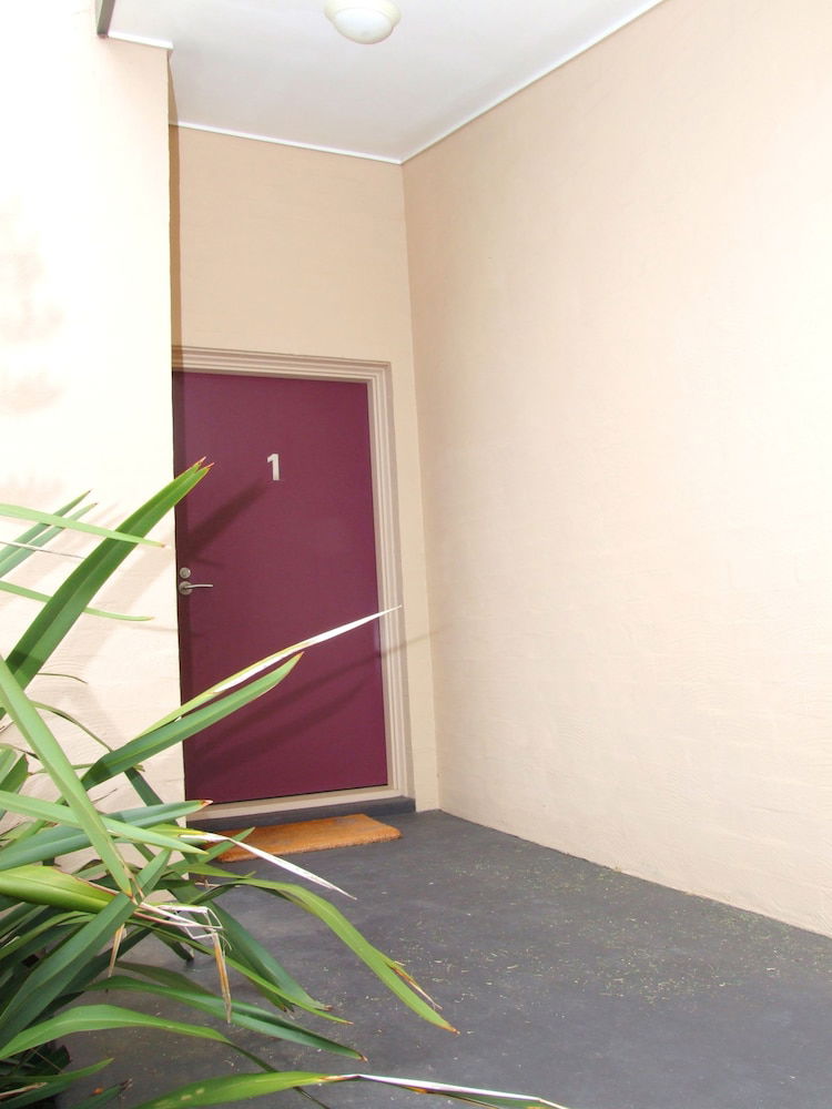 Surf Beach NSW Accommodation Sydney