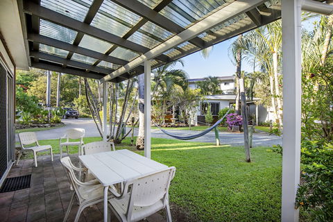 Bush Village Holiday Cabins - Sydney 4u 0