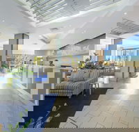 Oaks Hervey Bay Resort and Spa - Sydney 4u