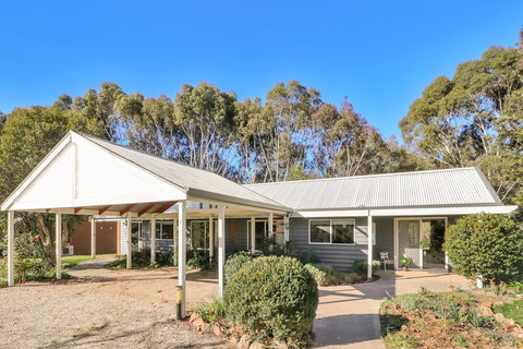 All Seasons Mansfield - Accommodation Sydney 0