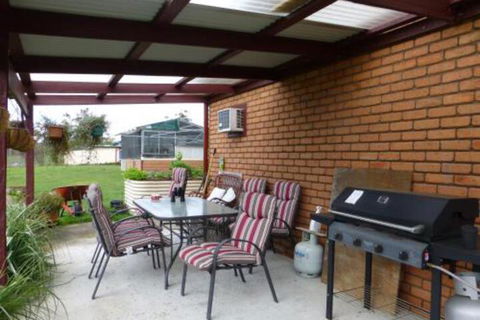 Quamby Pines Chalet - Accommodation Sydney 2