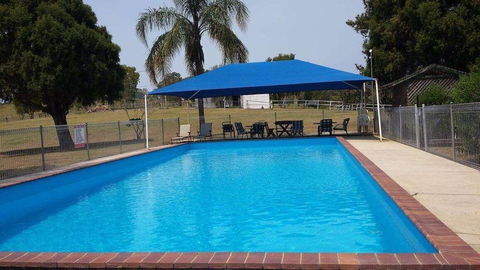 Jacaranda Motor Lodge - Sydney 4u 6