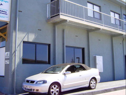 Port Lincoln Holiday Apartments - Sydney 4u 6