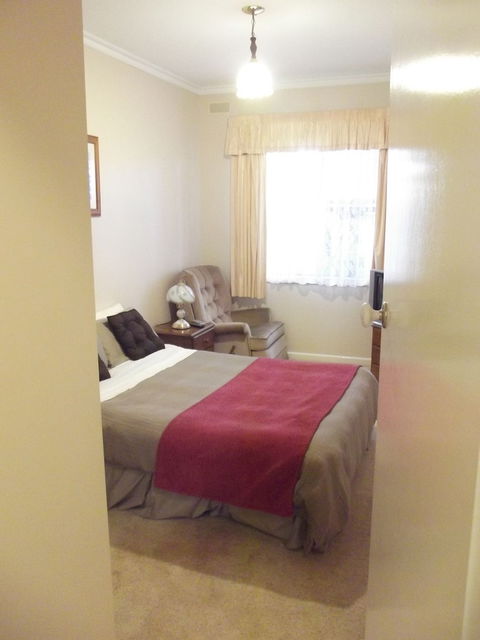 Lakes Entrance Holiday Units - Sydney 4u 4