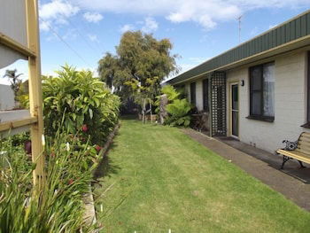 Lakes Entrance Holiday Units - Sydney 4u 1