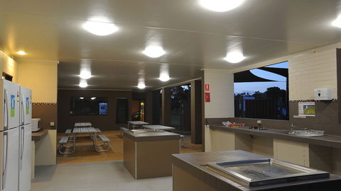 NRMA Eastern Beach Holiday Park - Sydney 4u 6